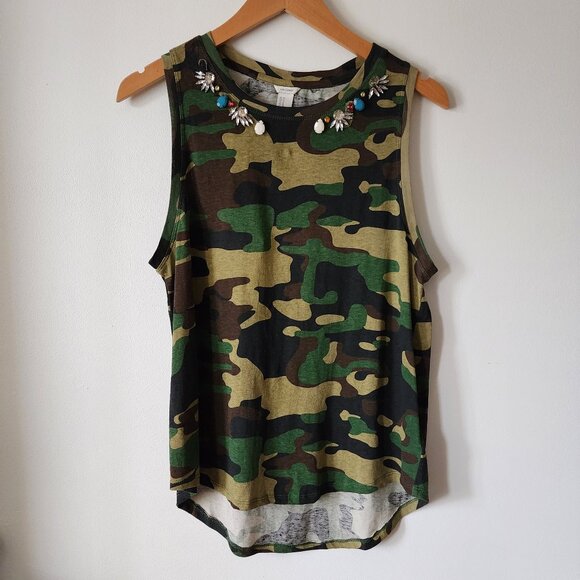 Forever 21 Tops - Bundle Item✨Forever 21 Embellished Jewel Camo Muscle Tank